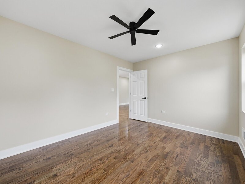 8817 S Parnell Avenue Chicago IL 60620
