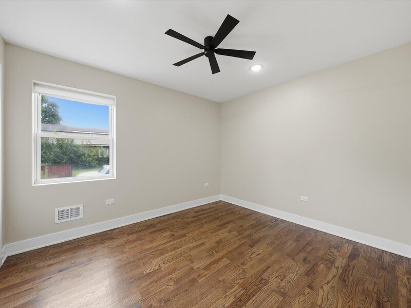 8817 S Parnell Avenue Chicago IL 60620