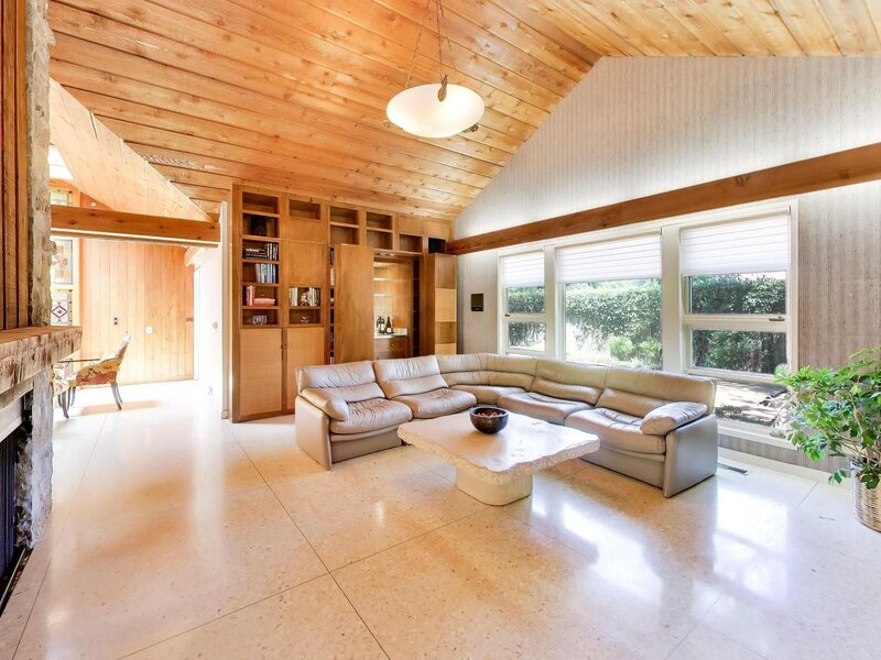 42 Woodley Road Winnetka IL 60093