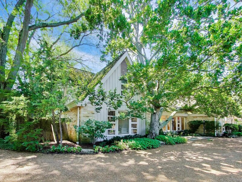 42 Woodley Road Winnetka IL 60093