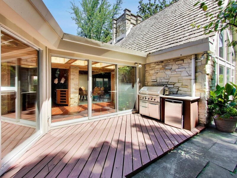 42 Woodley Road Winnetka IL 60093