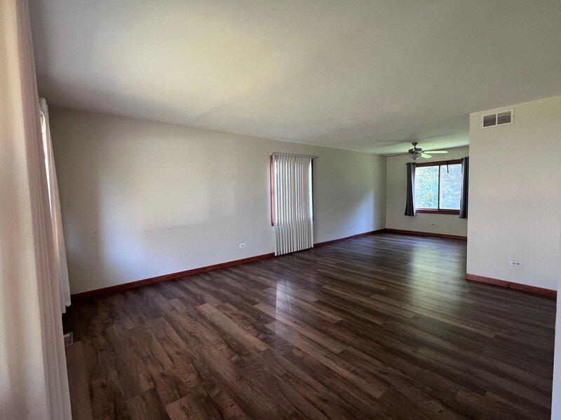 1393 Westport Ridge Crystal Lake IL 60014