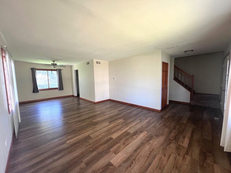1393 Westport Ridge Crystal Lake IL 60014