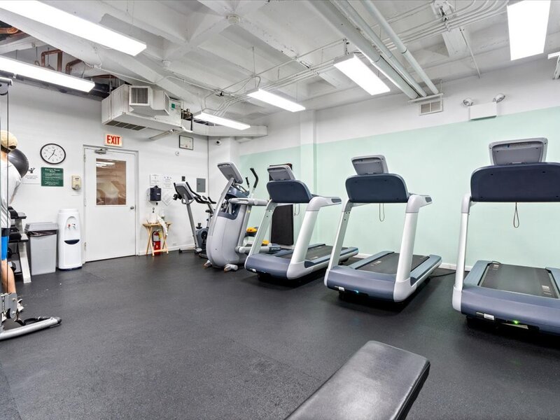 2000 N Lincoln Park West Chicago IL 60614