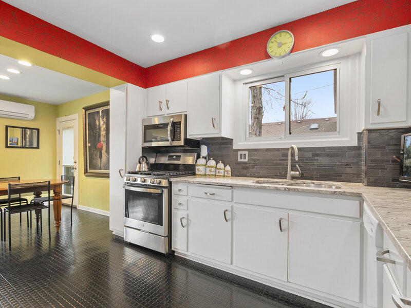 10024 S Leavitt Street Chicago IL 60643