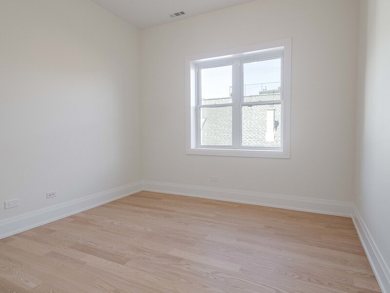 2743 N Seminary Avenue Chicago IL 60614