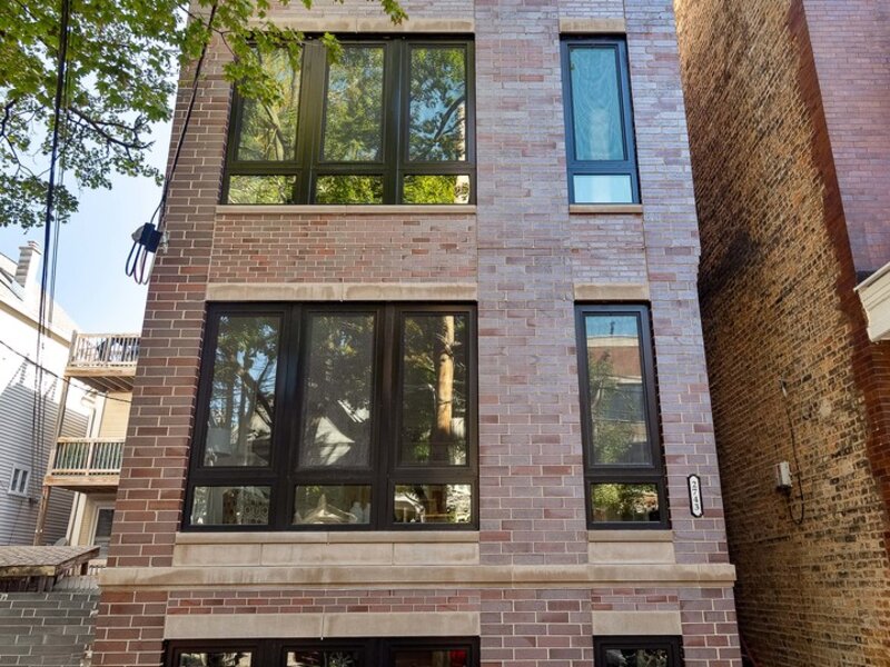 2743 N Seminary Avenue Chicago IL 60614