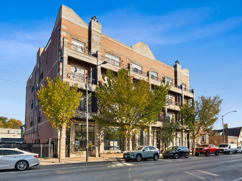 4231 N Kedzie Avenue Chicago IL 60618