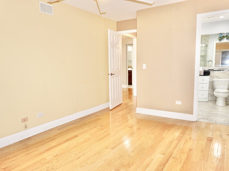 3318 N Page Avenue Chicago IL 60634