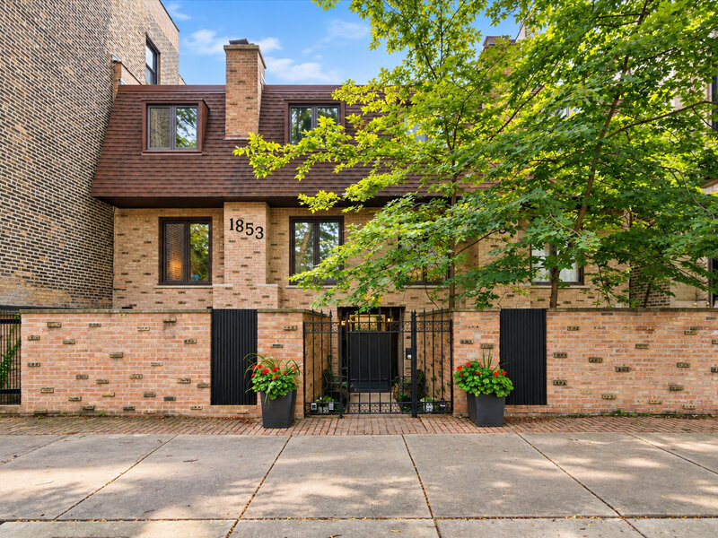 1853 N Cleveland Avenue Chicago IL 60614