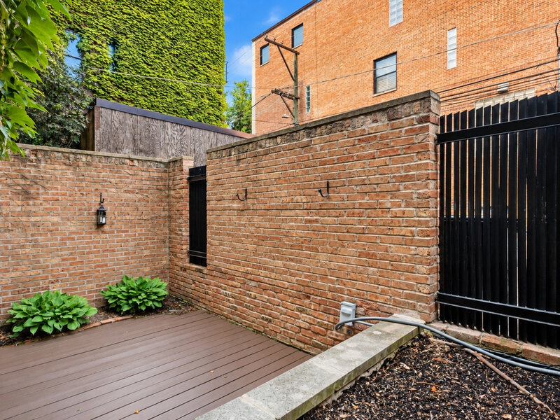 1853 N Cleveland Avenue Chicago IL 60614