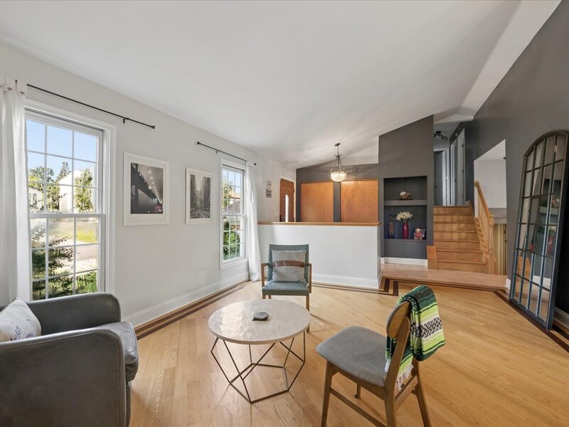 725 Buffalo Circle Carol Stream IL 60188