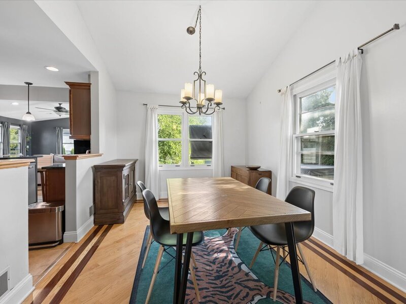 725 Buffalo Circle Carol Stream IL 60188