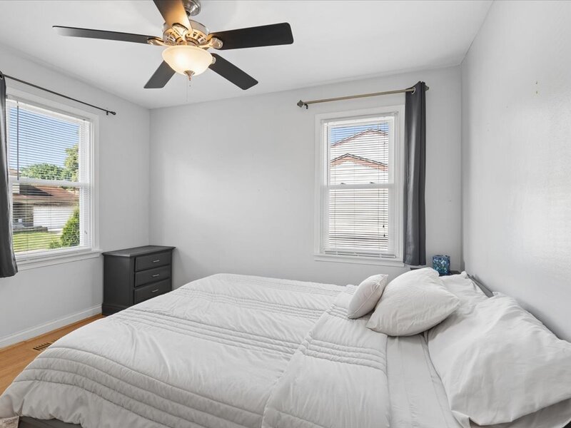 725 Buffalo Circle Carol Stream IL 60188
