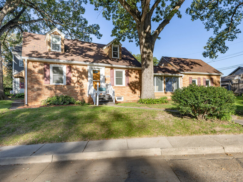 2240 26th Street Rock Island IL 60201