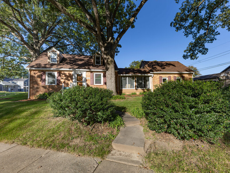 2240 26th Street Rock Island IL 60201