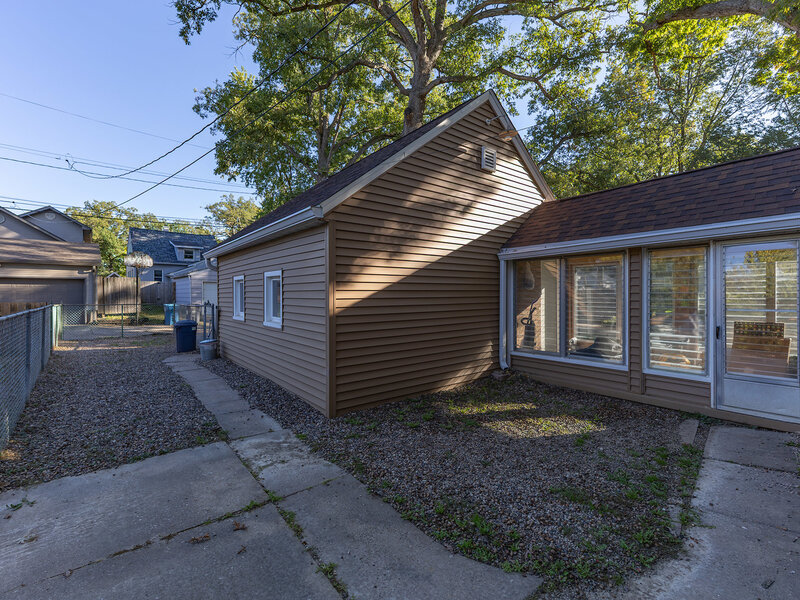 2240 26th Street Rock Island IL 60201
