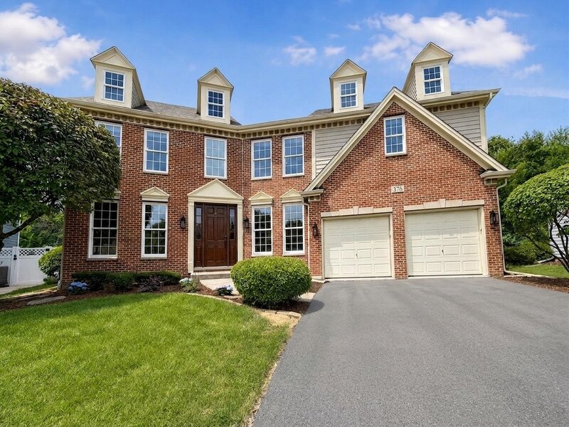 376 Amy Court Glen Ellyn IL 60137