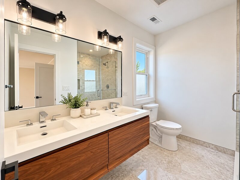 5322 N Oak Park Avenue Chicago IL 60656
