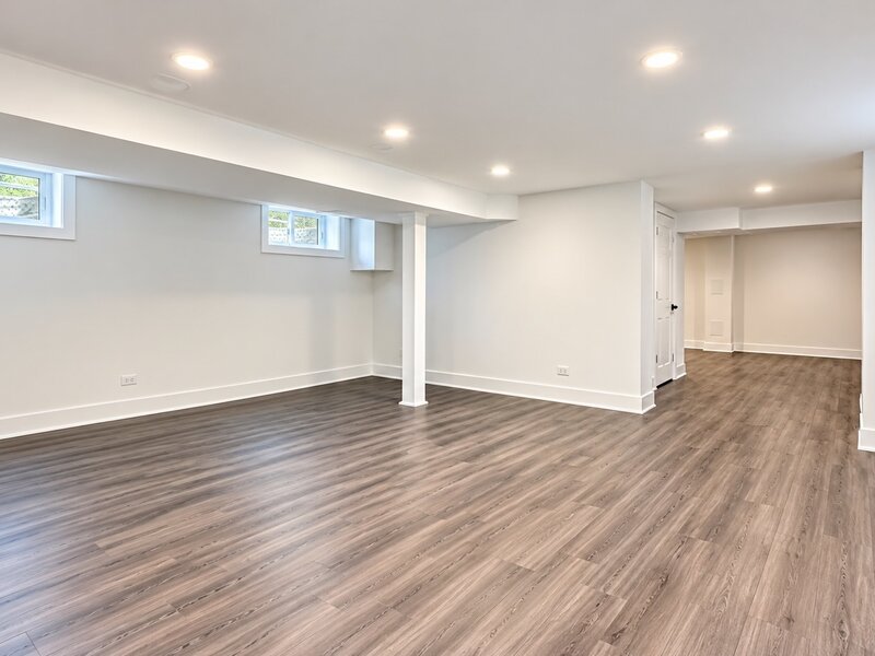 5322 N Oak Park Avenue Chicago IL 60656