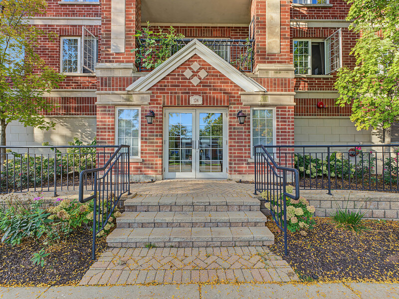 124 W Colfax Street Palatine IL 60067