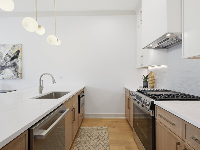 6414 N Francisco Avenue Chicago IL 60645