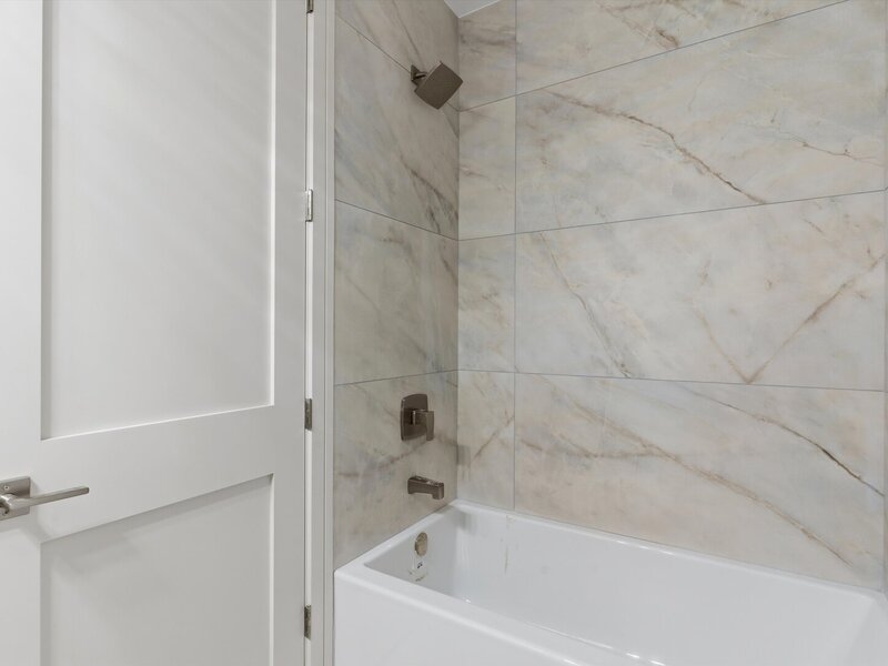 6414 N Francisco Avenue Chicago IL 60645