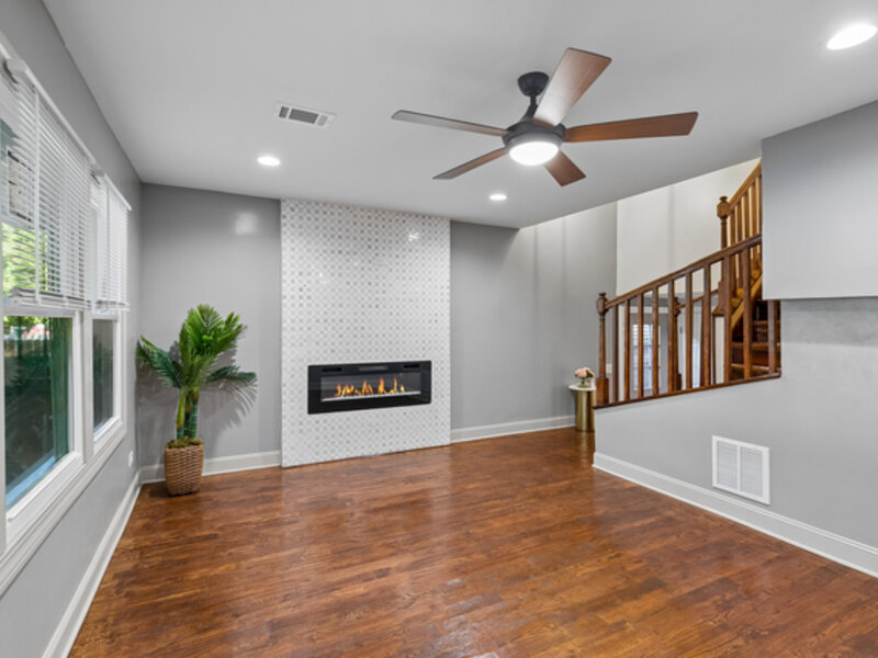 6853 S Langley Avenue Chicago IL 60637