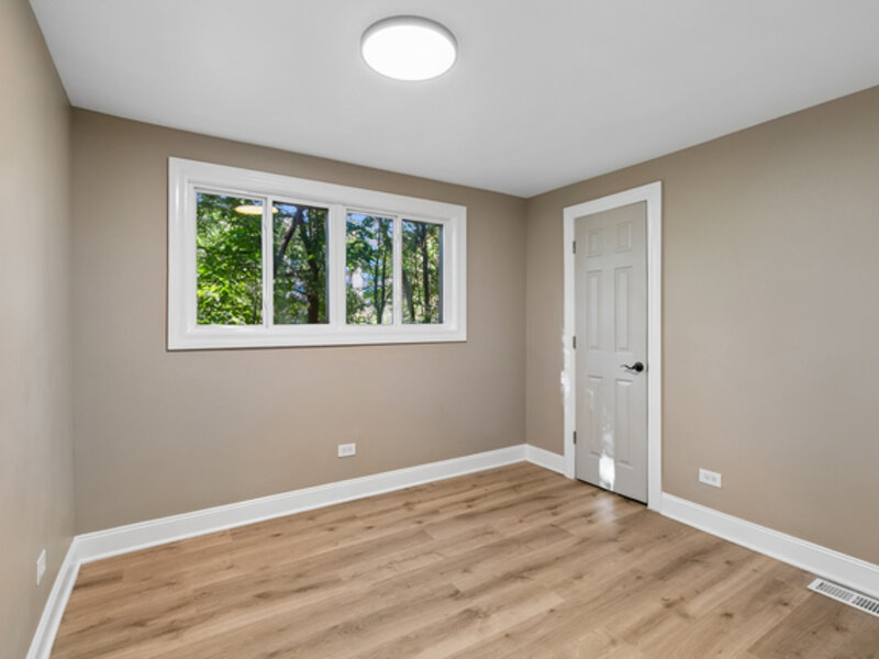 6853 S Langley Avenue Chicago IL 60637