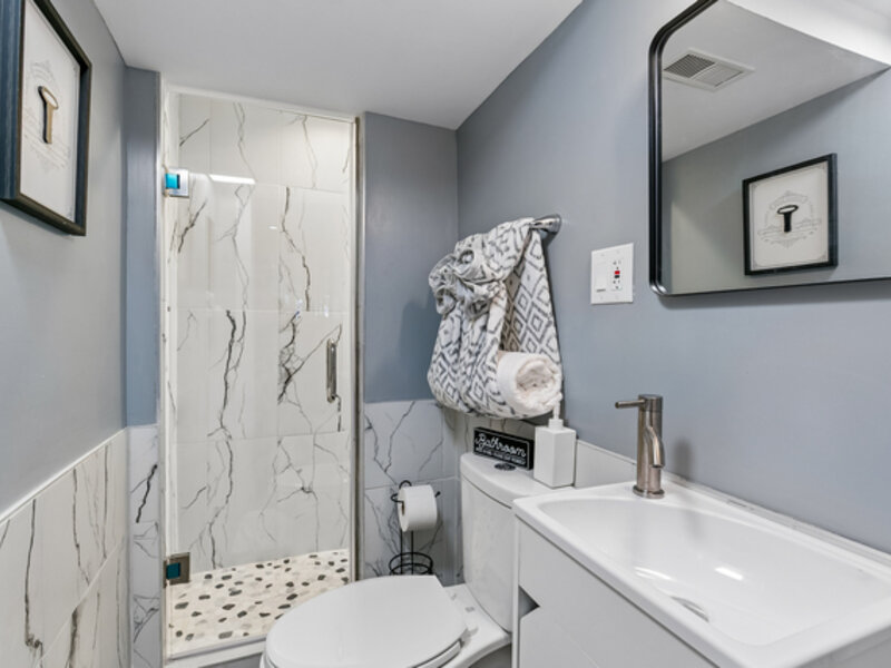 6853 S Langley Avenue Chicago IL 60637