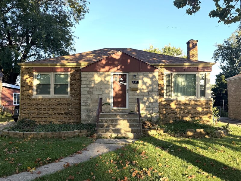 2321 S 24th Avenue Broadview IL 60155