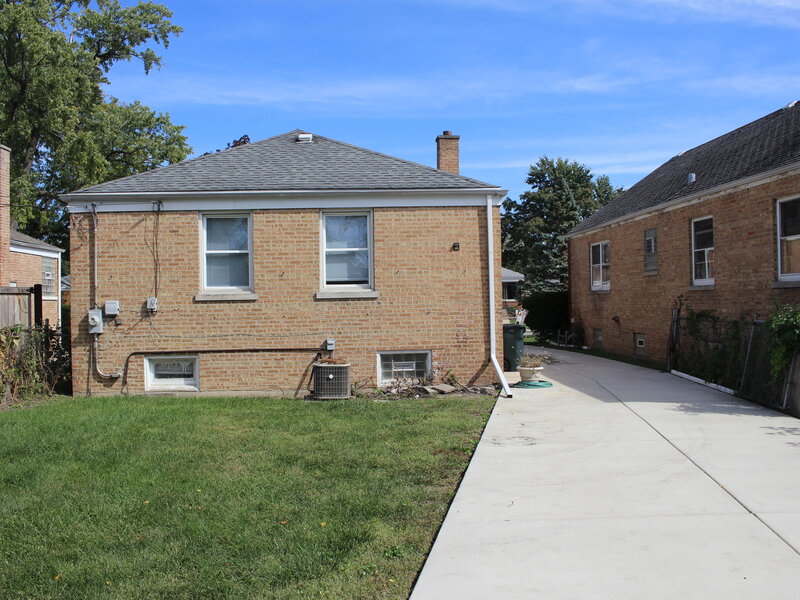 230 Bellwood Avenue Bellwood IL 60104