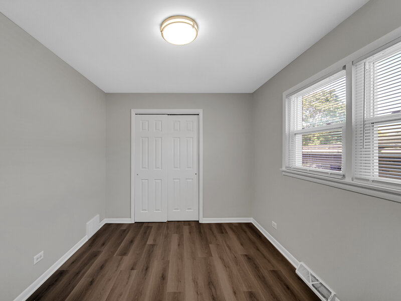 9331 S Parnell Avenue Chicago IL 60620