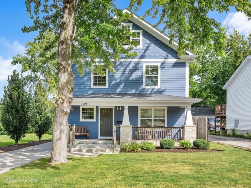 109 Grove Avenue Glen Ellyn IL 60137