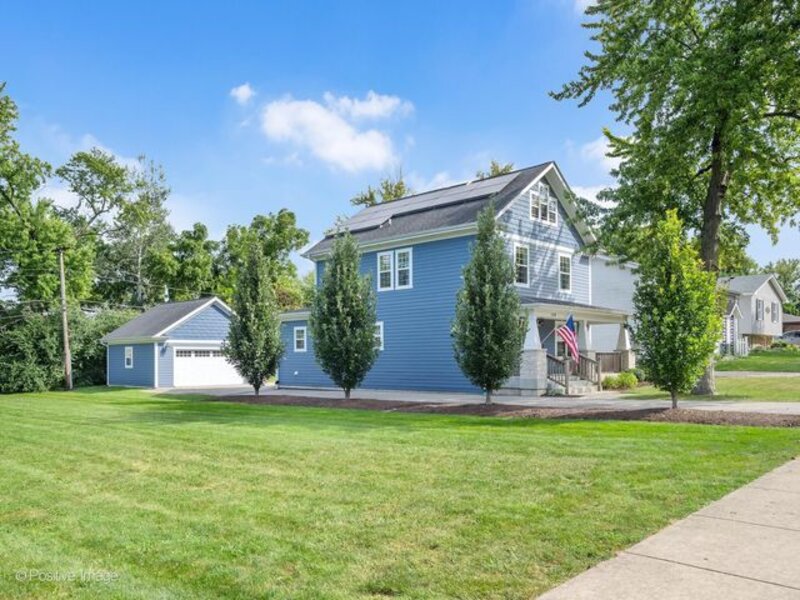 109 Grove Avenue Glen Ellyn IL 60137