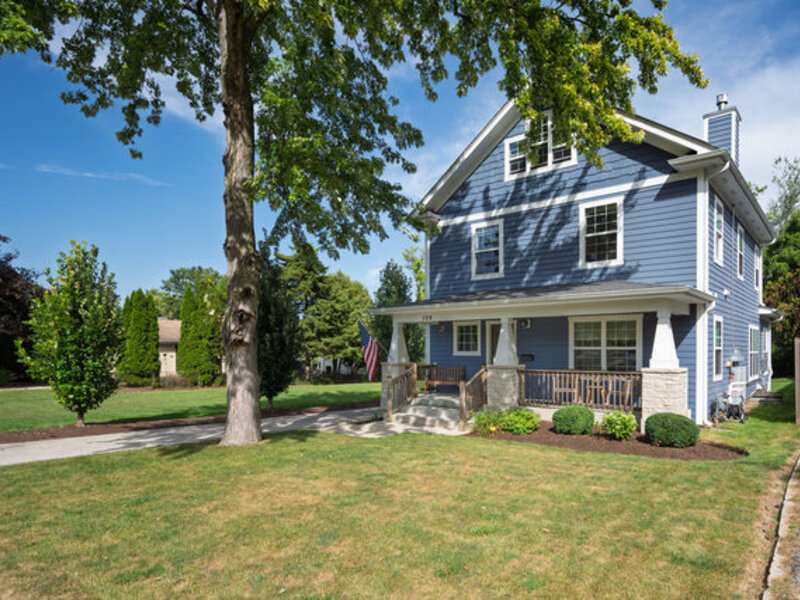 109 Grove Avenue Glen Ellyn IL 60137