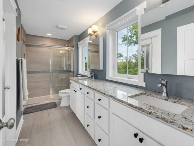 109 Grove Avenue Glen Ellyn IL 60137