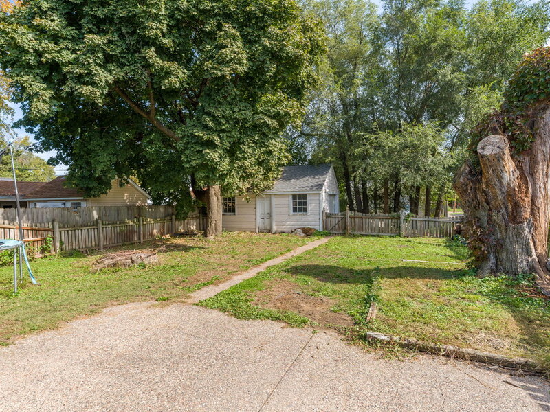 2223 43rd Street Rock Island IL 61201