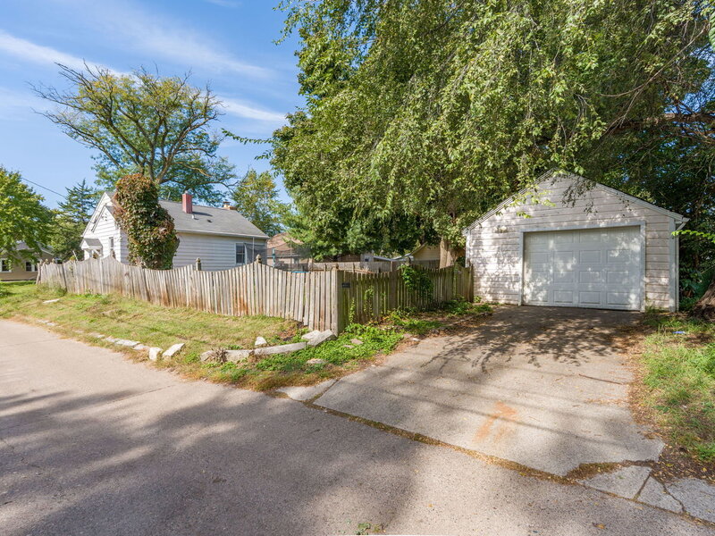 2223 43rd Street Rock Island IL 61201