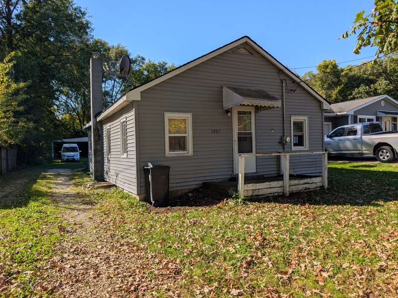 1807 Poplar Street Ottawa IL 61350