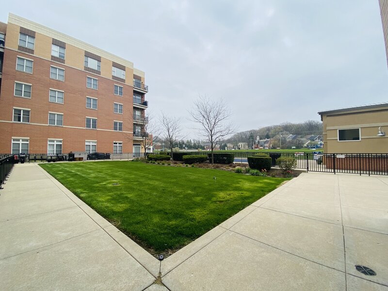 300 Village Circle Willow Springs IL 60480