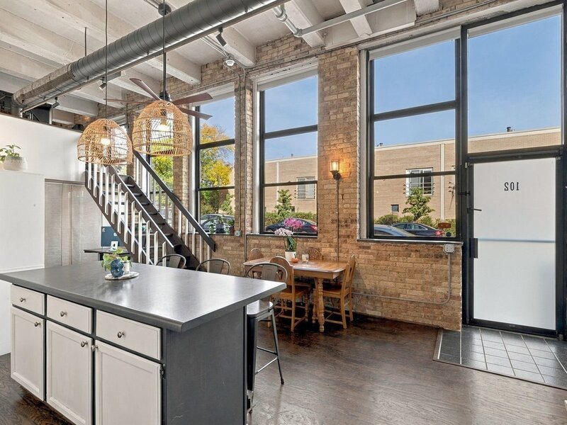 1111 W Cornelia Avenue Chicago IL 60657