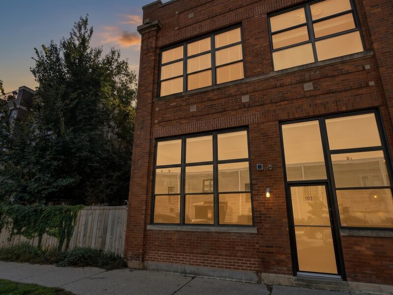 1111 W Cornelia Avenue Chicago IL 60657