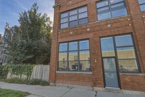 Photo of 1111 W Cornelia Avenue Chicago IL 60657 Unit 102