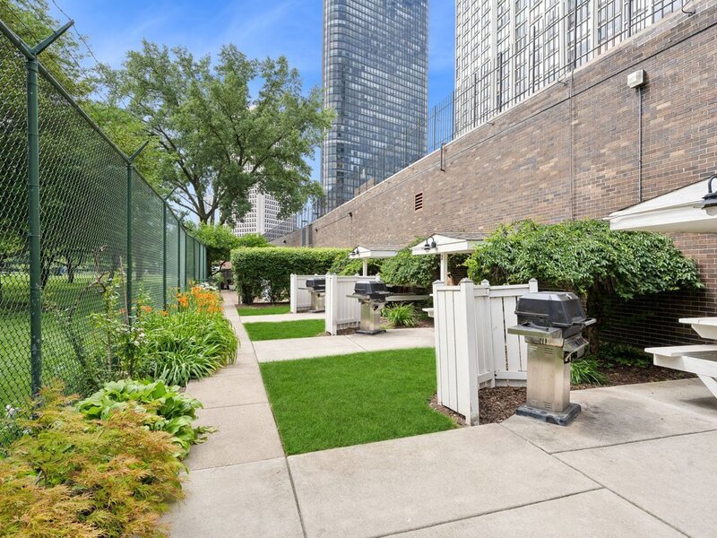 5455 N Sheridan Road Chicago IL 60640