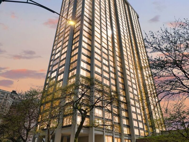 5455 N Sheridan Road Chicago IL 60640