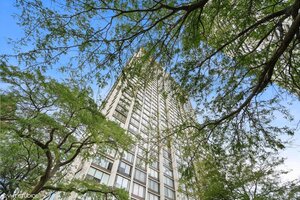 Photo of 5455 N Sheridan Road Chicago IL 60640 Unit 1801