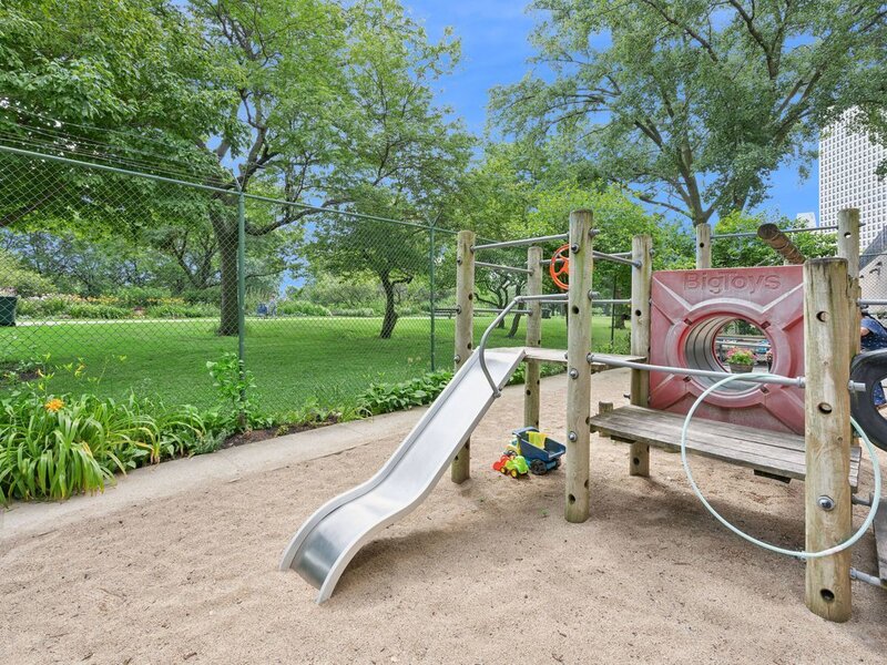 5455 N Sheridan Road Chicago IL 60640