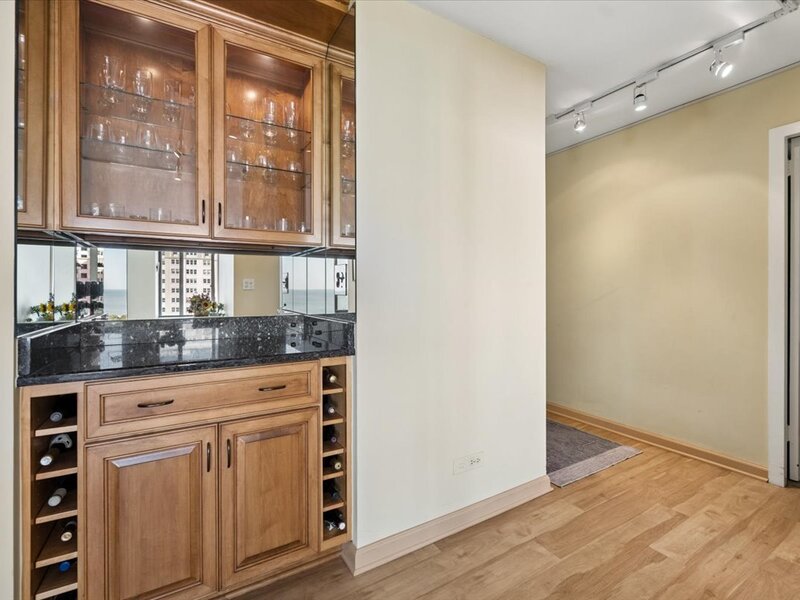 5455 N Sheridan Road Chicago IL 60640