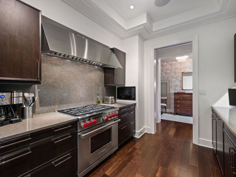 118 E Erie Street Chicago IL 60611